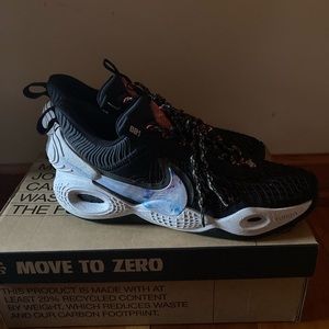 Nike cosmic Unity